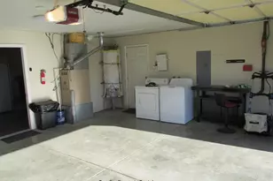 38780 Dinosaur Point Rd, Hollister, CA 95023 - Photo 23