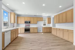 725 Oxalis Dr, Newman, CA 95360 - Photo 11