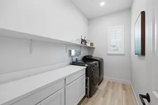 283 Vienna Wy, Hollister, CA 95023 - Photo 29