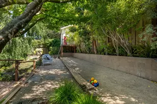 1455 Cabrillo Ave, Burlingame, CA 94010 - Photo 37