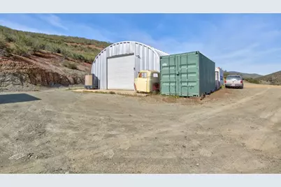 17997 Del Puerto Canyon Rd, Patterson, CA 95363 - Photo 29