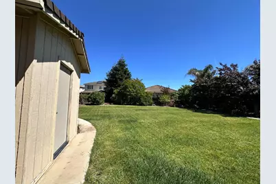 10658 Willow Glen Cir, Stockton, CA 95209 - Photo 9