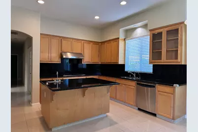 10658 Willow Glen Cir, Stockton, CA 95209 - Photo 11