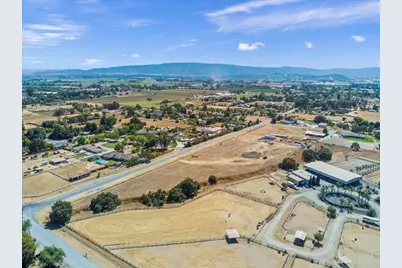 Address Not Disclosed, Gilroy, CA 95020 - Photo 17