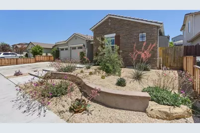 1565 Goldenstar Ct, Hollister, CA 95023 - Photo 1