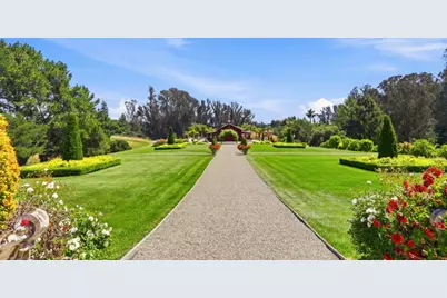 155 Scarlet Ct, Watsonville, CA 95076 - Photo 5