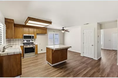 2308 Hammertown Dr, Stockton, CA 95210 - Photo 11