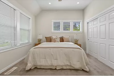 200 Roosevelt Ter, Santa Cruz, CA 95060 - Photo 17
