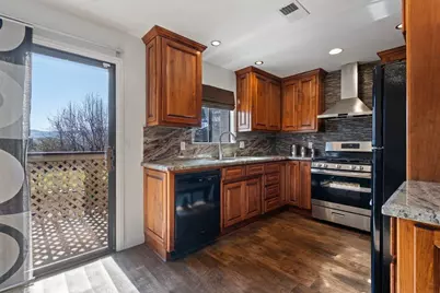 801 Nash Rd B10, Hollister, CA 95023 - Photo 11