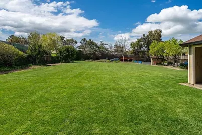 801 Nash Rd B10, Hollister, CA 95023 - Photo 31