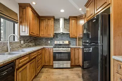 801 Nash Rd B10, Hollister, CA 95023 - Photo 3