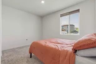 2042 Michelle St, Los Banos, CA 93635 - Photo 9
