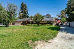 2025 Jeanie Ln, Gilroy, CA 95020 - Photo 9