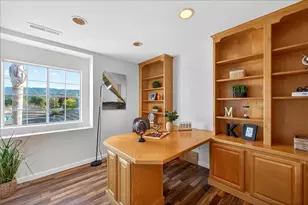 1301 Peregrine Dr, Gilroy, CA 95020 - Photo 39