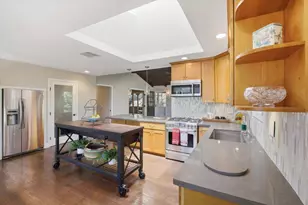 20955 Panorama Dr, Los Gatos, CA 95033 - Photo 19