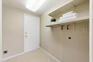 221 W Floresta Way, Portola Valley, CA 94028 - Photo 21