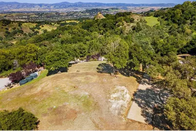 19751 Hicks Rd, Los Gatos, CA 95032 - Photo 61