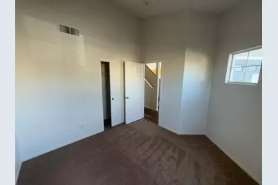 1061 Kensington Way, Salinas, CA 93906 - Photo 11