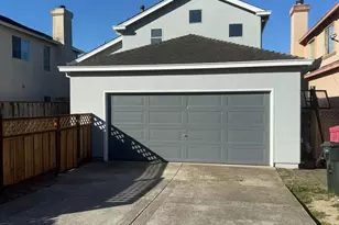 1061 Kensington Way, Salinas, CA 93906 - Photo 21