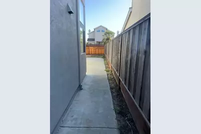 1061 Kensington Way, Salinas, CA 93906 - Photo 19