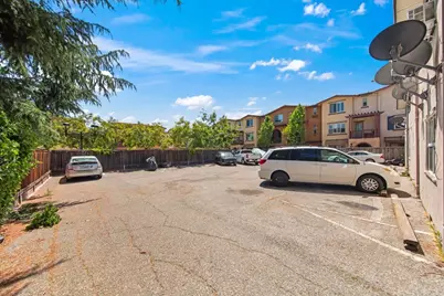 370 N Fair Oaks Ave, Sunnyvale, CA 94085 - Photo 3