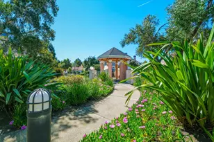 810 Lakeshore Dr., Redwood City, CA 94065 - Photo 37