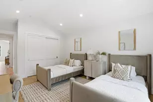 2896 Hillside Dr, Burlingame, CA 94010 - Photo 37