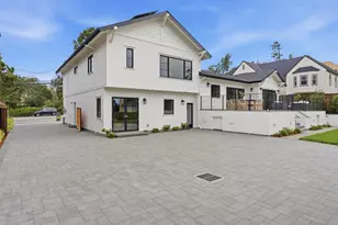2896 Hillside Dr, Burlingame, CA 94010 - Photo 55