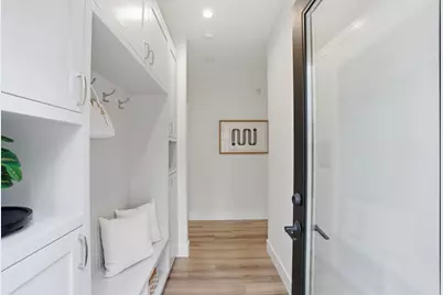 2896 Hillside Dr, Burlingame, CA 94010 - Photo 57