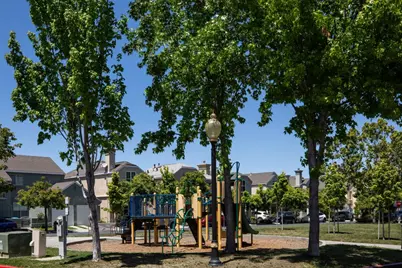 119 Concord Cir, Mountain View, CA 94040 - Photo 33