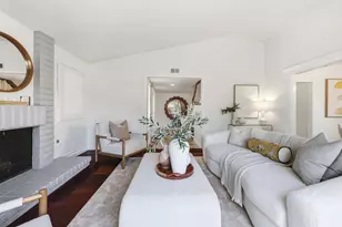 799 Pitcairn Dr, Foster City, CA 94404 - Photo 17