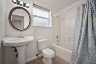 10510 East Ct, Oakland, CA 94603 - Photo 13