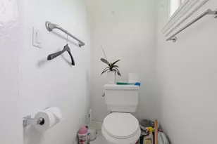 881 W MacArthur Blvd, Emeryville, CA 94608 - Photo 27