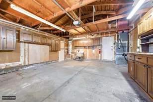 327 St Julie Dr, San Jose, CA 95119 - Photo 37