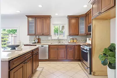 327 Saint Julie Dr, San Jose, CA 95119 - Photo 15