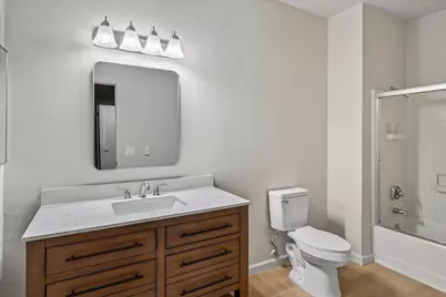 1253 Warren St, Redwood City, CA 94063 - Photo 5