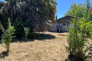 1225 Cypress St, East Palo Alto, CA 94303 - Photo 7
