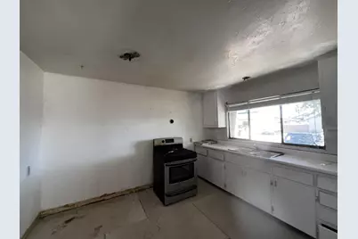 1225 Cypress St, East Palo Alto, CA 94303 - Photo 13