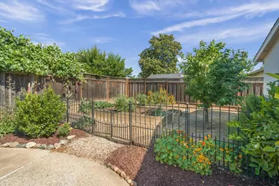 7631 Santa Paula Dr, Gilroy, CA 95020 - Photo 21