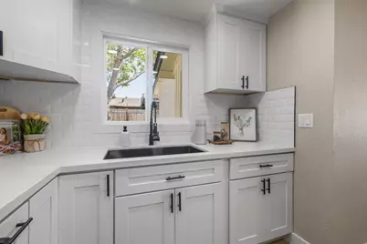 101 Recht St, Hollister, CA 95023 - Photo 13