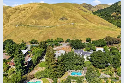 208 Mill Creek Rd, Fremont, CA 94539 - Photo 57