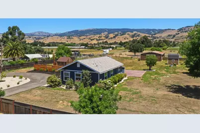 10930 Foothill Ave, Gilroy, CA 95020 - Photo 45