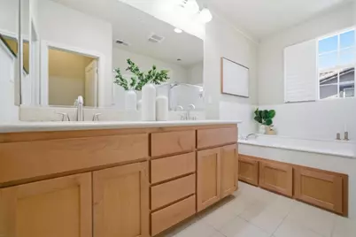 2210 Mendocino Ln, San Jose, CA 95124 - Photo 27