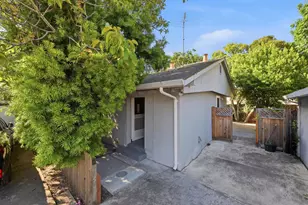 2115 University Ave, Mountain View, CA 94040 - Photo 35