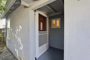 2115 University Ave, Mountain View, CA 94040 - Photo 3