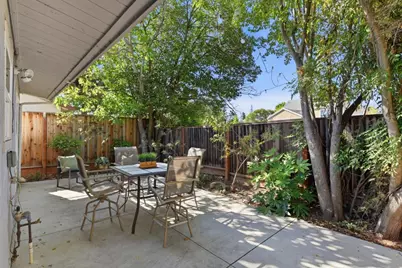 2115 University Ave, Mountain View, CA 94040 - Photo 37