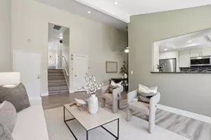 1381 Millich Ln, San Jose, CA 95117 - Photo 5