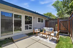 1381 Millich Ln, San Jose, CA 95117 - Photo 35