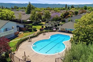 1381 Millich Ln, San Jose, CA 95117 - Photo 45