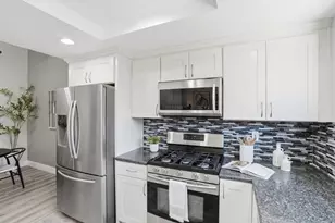1381 Millich Ln, San Jose, CA 95117 - Photo 15